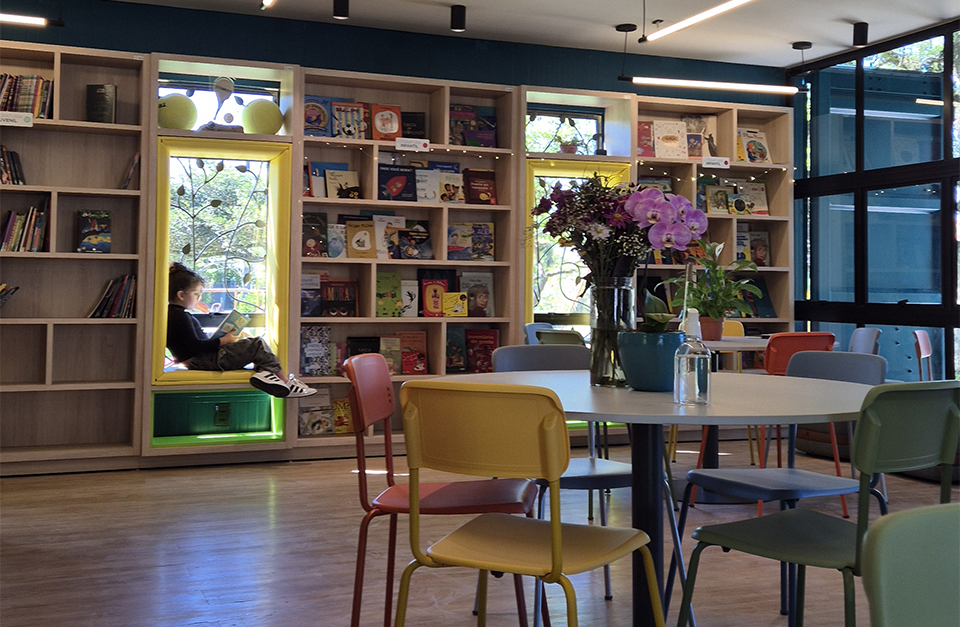 bliblioteca 2 1 - Revista Estilo Zaffari bliblioteca 2 1 - Revista Estilo Zaffari