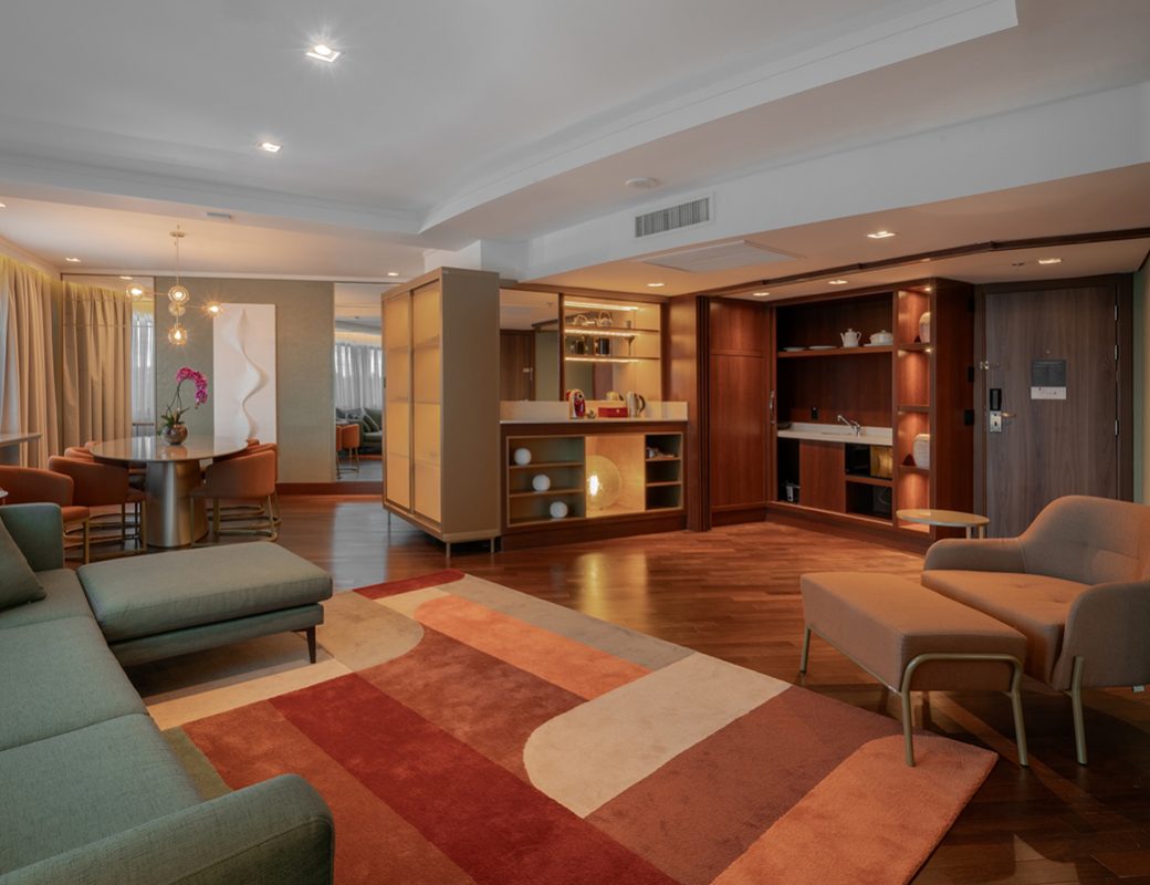 HILTON 1