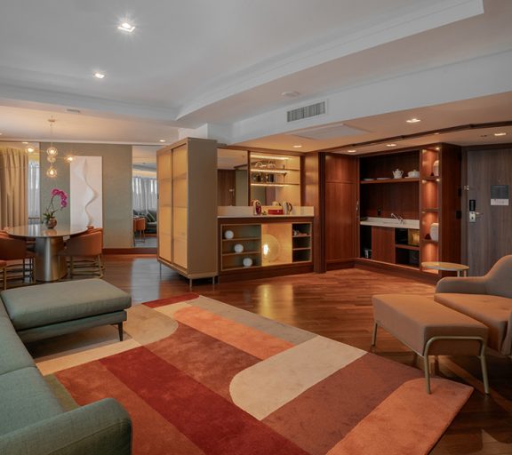 HILTON 1a