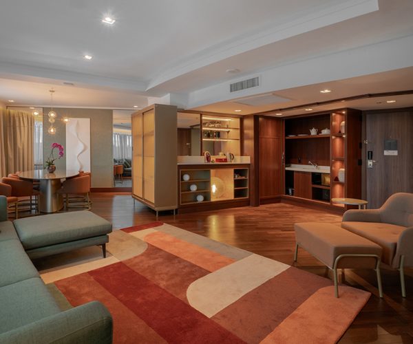 HILTON 1a