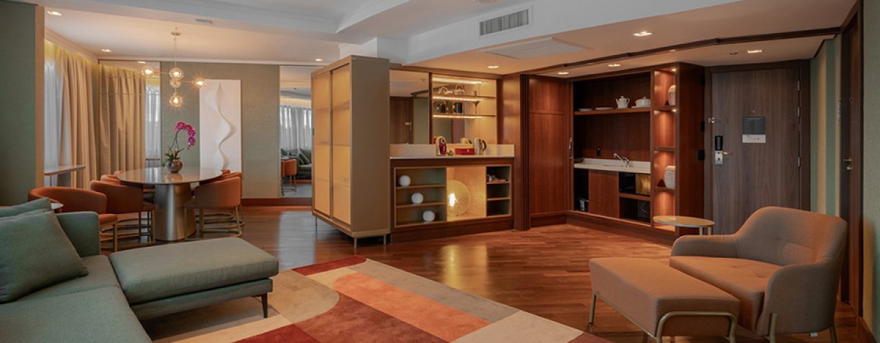 HILTON 1a